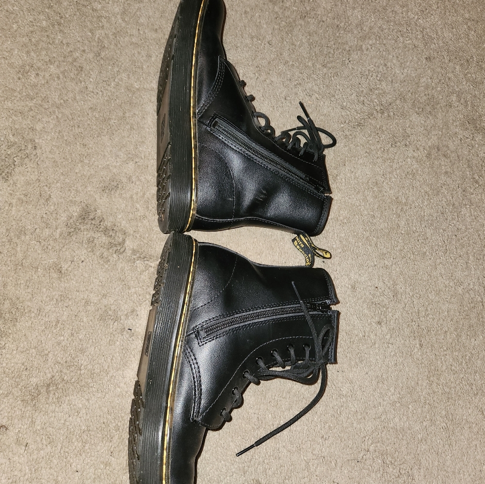 Dr. Martens. Black. Big Kids size 6.